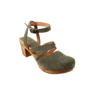 Sanita Tinja Ankle Strap Heels Green Suede Clogs
